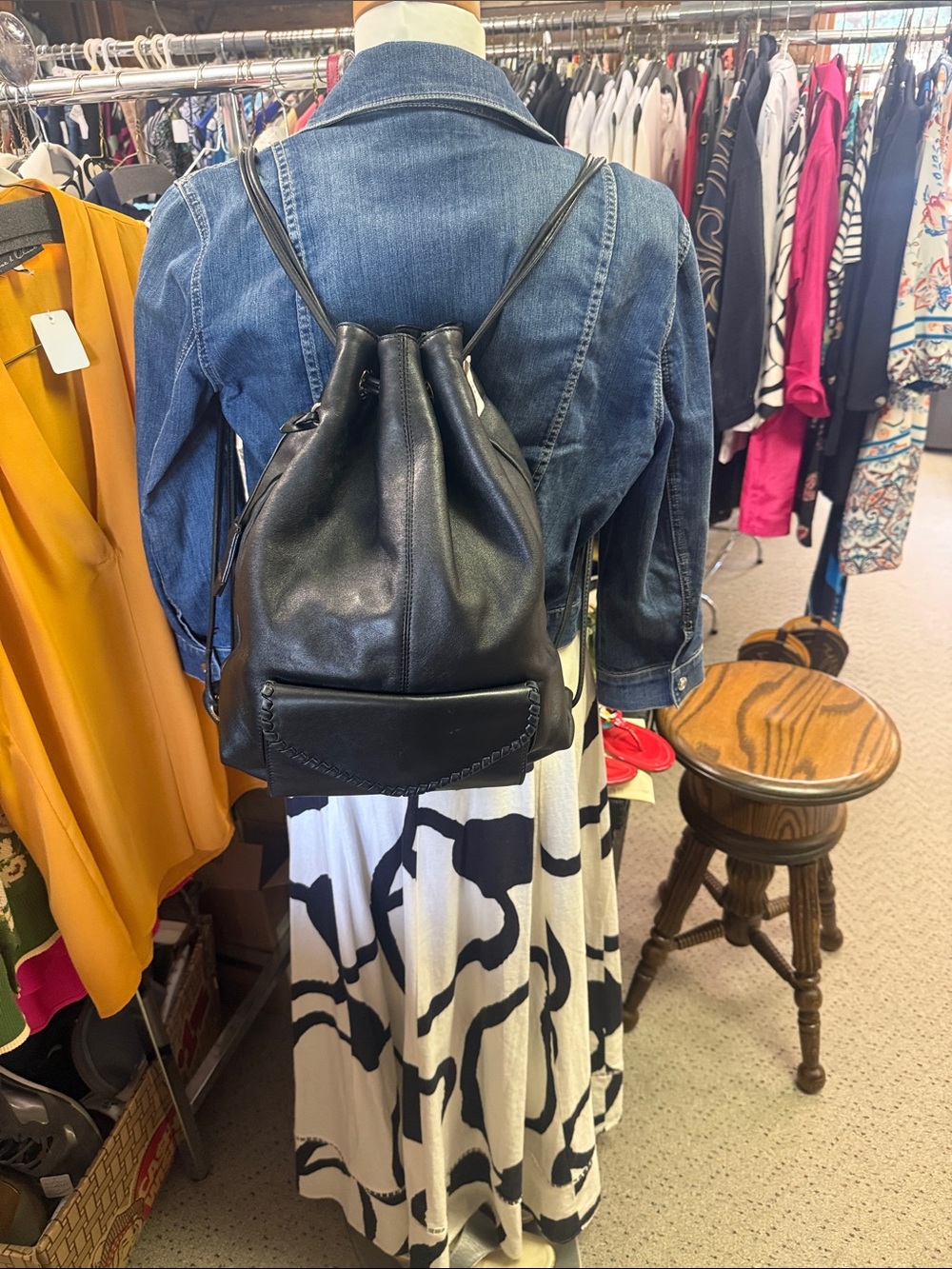🖤Vintage Henri Bendel bag leather backpack